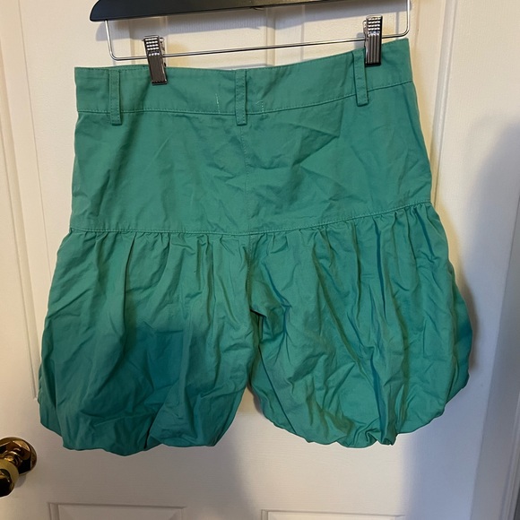 Green summer shorts - Picture 2 of 2